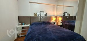 Image 7 - 886665