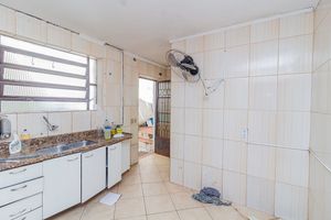 Image 22 - 886668