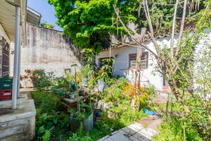 Image 25 - 886668