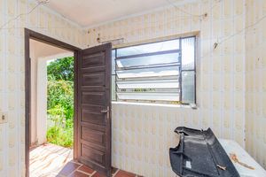 Image 33 - 886668