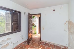 Image 35 - 886668