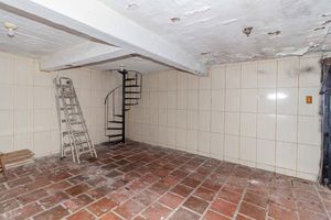Image 46 - 886668