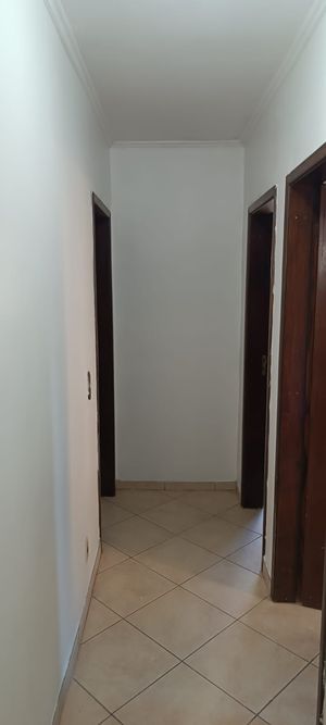 Image 10 - 886668