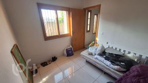 Image 9 - 886670