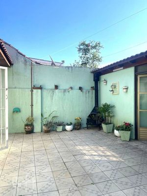 Image 15 - 886674