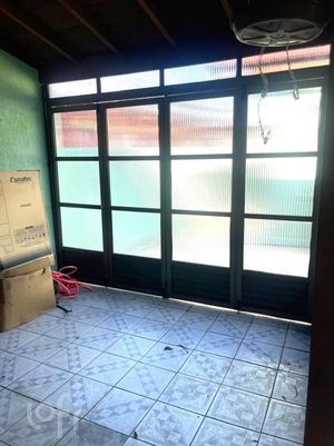 Image 21 - 886674