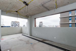 Image 23 - 886676