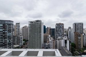 Image 25 - 886676