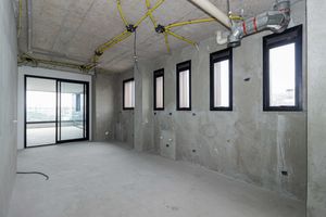 Image 29 - 886676