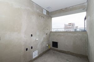Image 31 - 886676