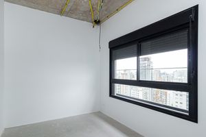 Image 52 - 886676
