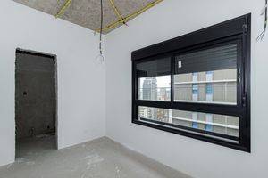 Image 61 - 886676