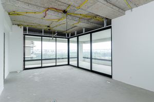 Image 10 - 886676