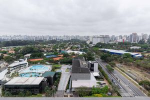 Image 16 - 886676