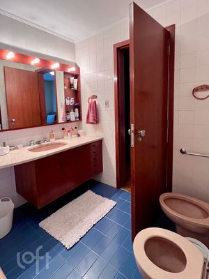 Image 9 - 886680