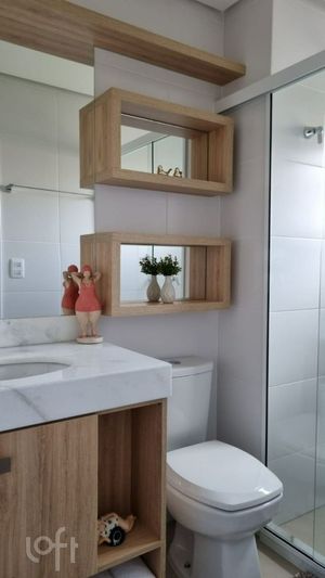 Image 22 - 886683