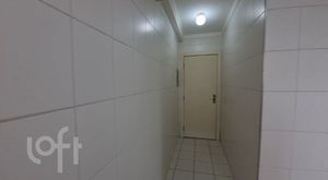 Image 14 - 886685