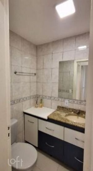 Image 6 - 886686