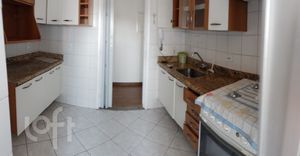 Image 1 - 886687