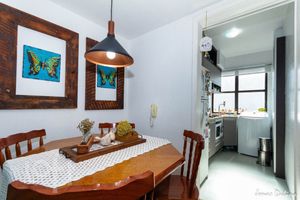 Image 7 - 886688
