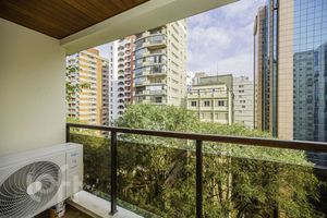 Image 7 - 886689