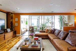 Image 38 - 886690