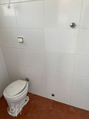 Image 8 - 886691