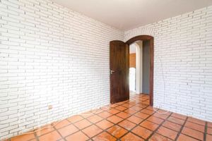 Image 50 - 886692