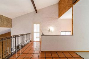 Image 10 - 886692