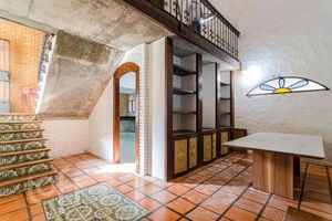 Image 9 - 886692