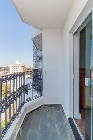 Image 8 - 886693
