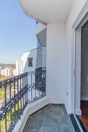 Image 27 - 886693