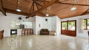Image 15 - 886695