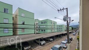 Image 12 - 886695
