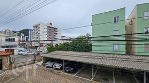 Image 11 - 886695