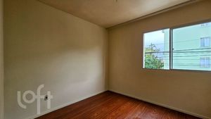 Image 6 - 886695