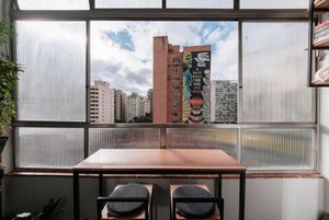 Image 14 - 886696