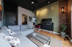 Image 7 - 886696