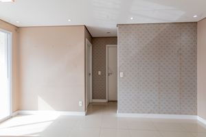Image 9 - 886700