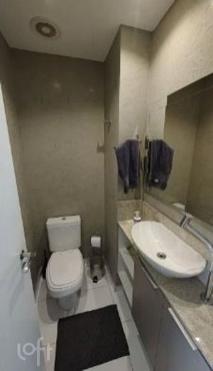Image 6 - 886703