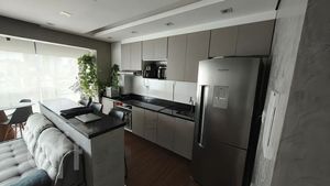 Image 17 - 886703