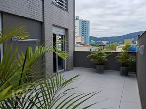 Image 23 - 886704