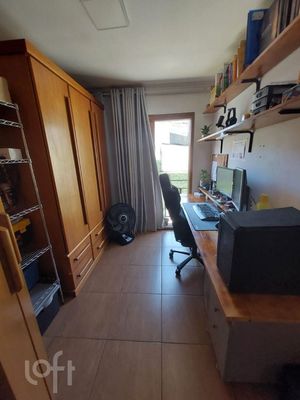 Image 7 - 886705