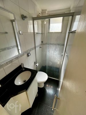 Image 11 - 886708