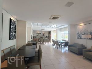 Image 34 - 886715