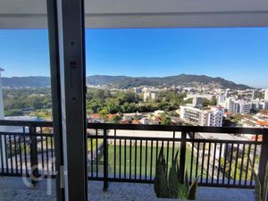 Image 7 - 886715