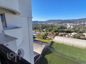 Image 11 - 886715