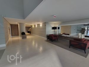 Image 33 - 886715