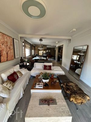 Image 19 - 886722