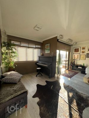 Image 25 - 886722
